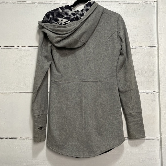 Titika athletic jacket - Picture 5 of 6